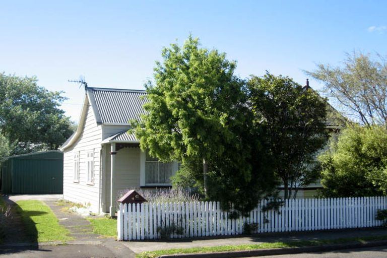 Photo of property in 14 Tay Street, Whanganui, 4500