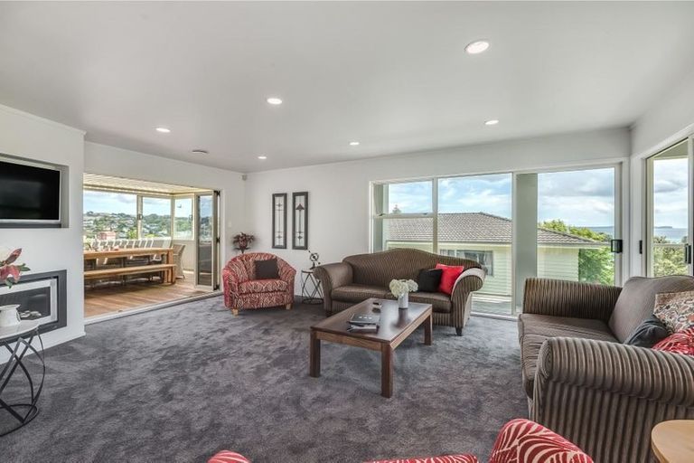 Photo of property in 1 Kowhai Road, Mairangi Bay, Auckland, 0630