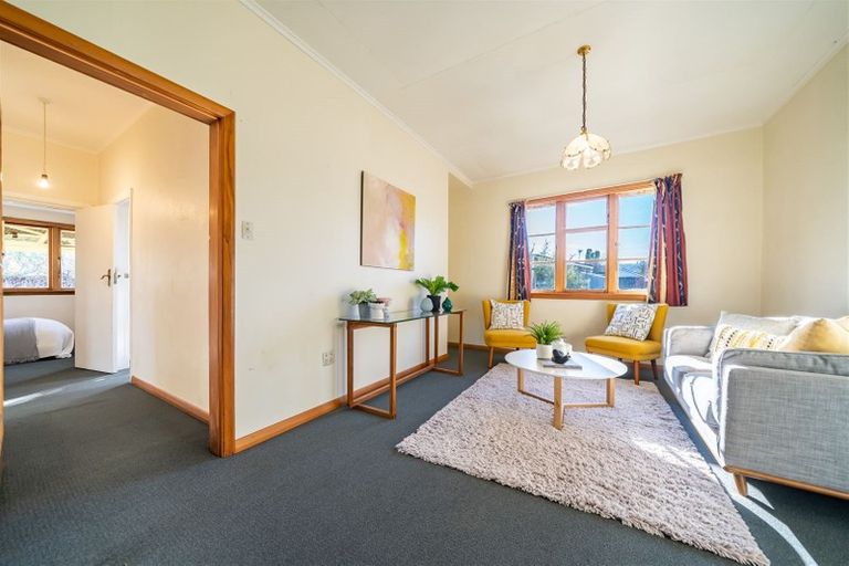 Photo of property in 5 Mangaroa Hill Road, Clouston Park, Upper Hutt, 5018