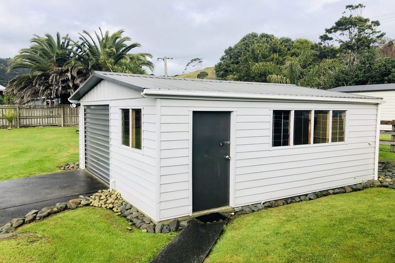 Photo of property in 11 Stack Road, Port Waikato, Tuakau, 2695