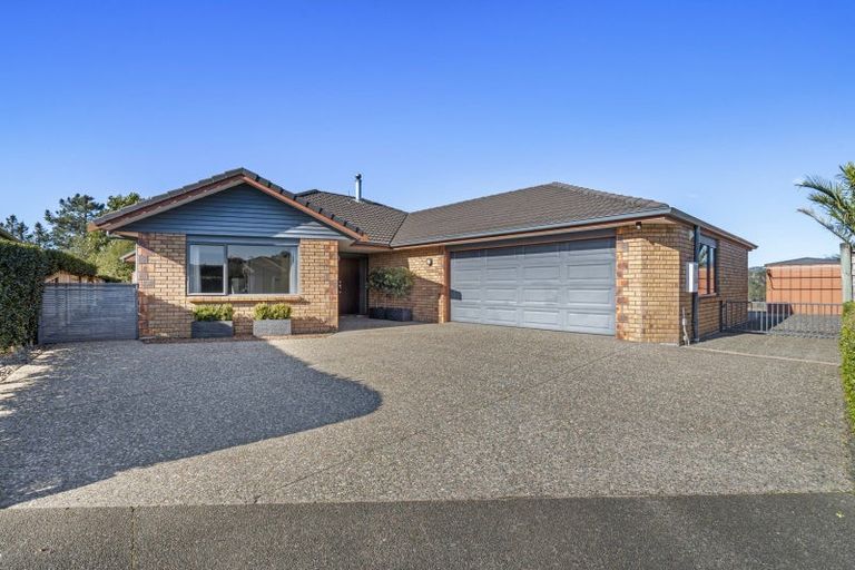Photo of property in 38 Kereru Place, Pyes Pa, Tauranga, 3112
