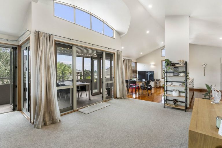 Photo of property in 1/94 Kitchener Road, Milford, Auckland, 0620