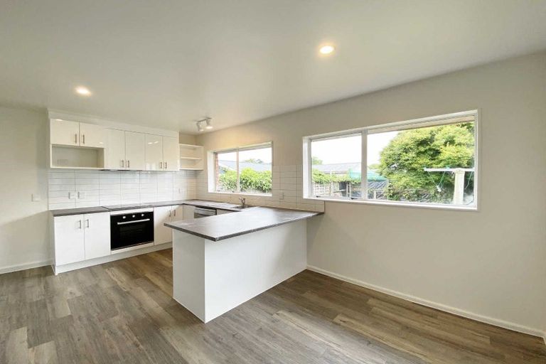 Photo of property in 18 Renfrew Street, Upper Riccarton, Christchurch, 8041