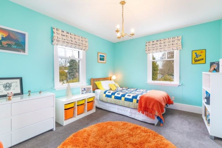 Photo of property in 1 Thornycroft Street, Fendalton, Christchurch, 8052