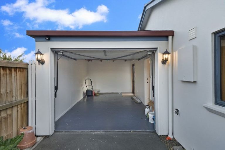 Photo of property in 14a Deyell Crescent, Sydenham, Christchurch, 8023