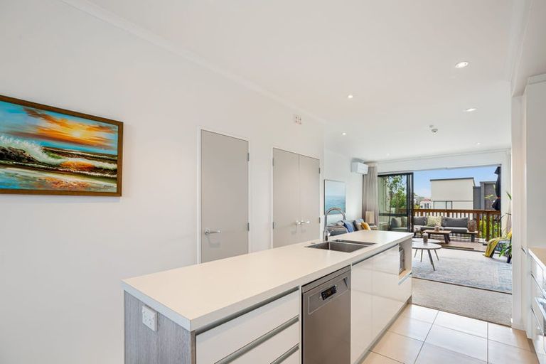 Photo of property in 4 Torea Tai Road, Hobsonville, Auckland, 0616