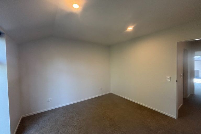 Photo of property in 2/86 Holly Road, St Albans, Christchurch, 8014