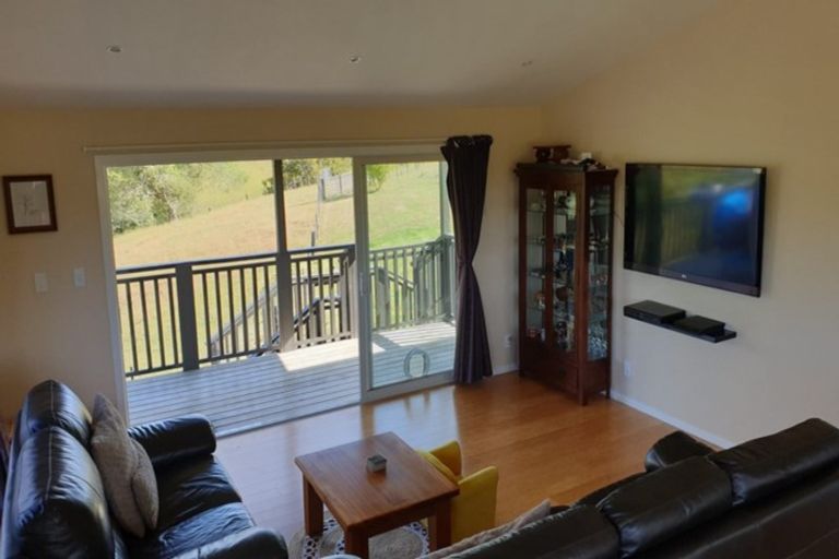 Photo of property in 66 Puriri Glade, Maungaturoto, 0588