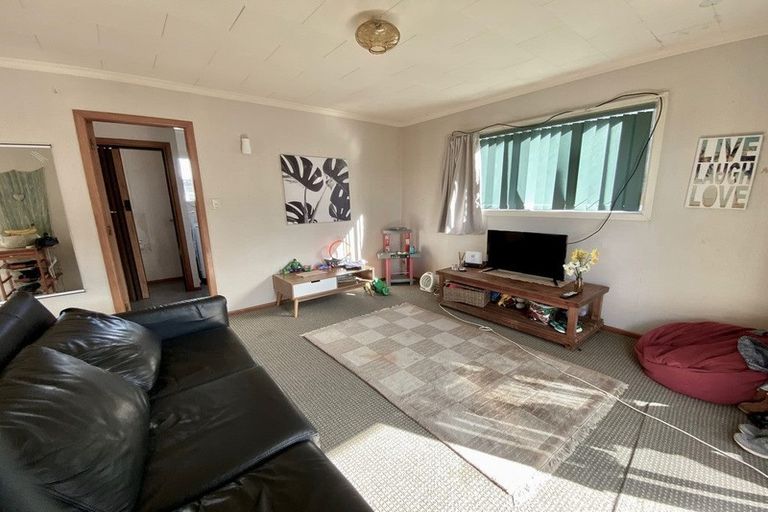 Photo of property in 1/24 Hori Street, Vogeltown, New Plymouth, 4310