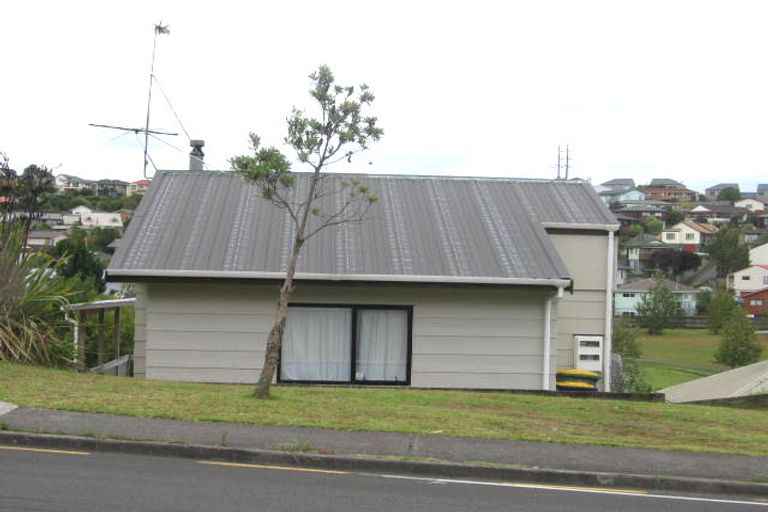 Photo of property in 66b Trias Road, Totara Vale, Auckland, 0629