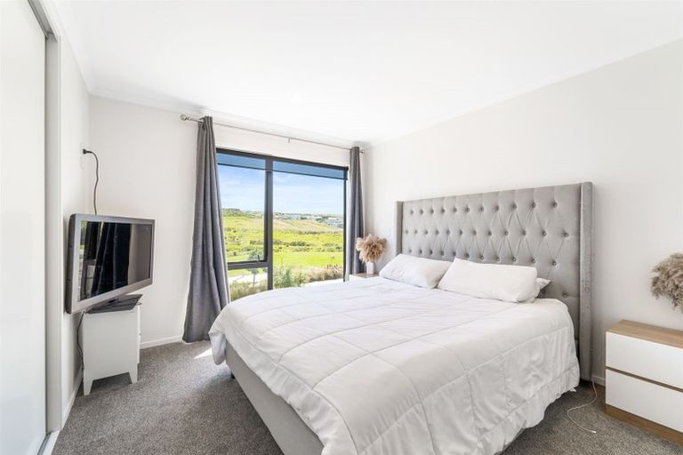 Photo of property in 145 Glenvar Ridge Road, Long Bay, Auckland, 0630