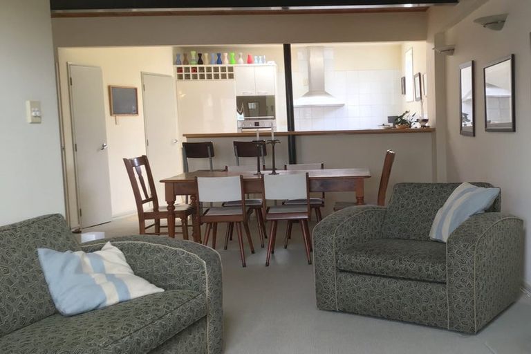 Photo of property in 2/145 Victoria Road, Devonport, Auckland, 0624