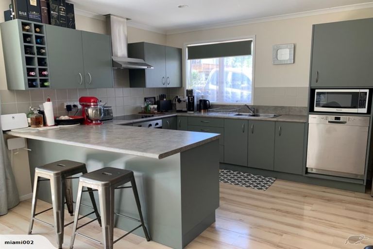 Photo of property in 1/20 Ellenbury Place, Stanmore Bay, Whangaparaoa, 0932