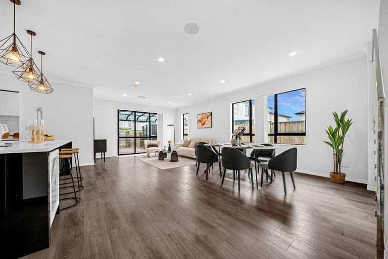 Photo of property in 81 Tir Conaill Avenue, Flat Bush, Auckland, 2019