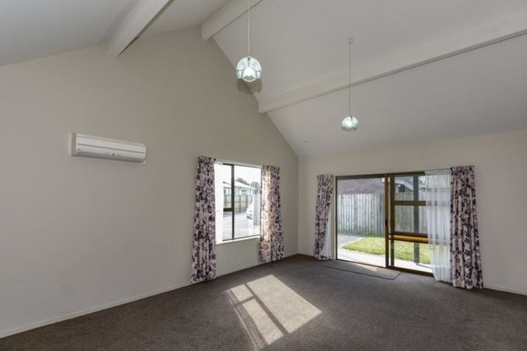 Photo of property in 60d Mcfaddens Road, St Albans, Christchurch, 8052
