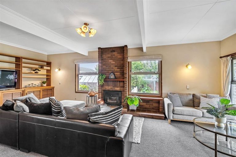 Photo of property in 101a Yaldhurst Road, Sockburn, Christchurch, 8042