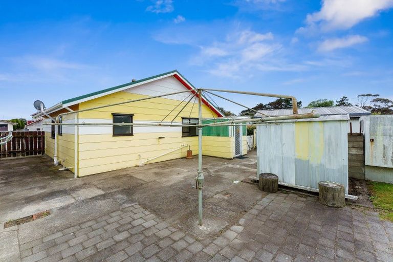 Photo of property in 13 Hewson Crescent, Otaki Beach, Otaki, 5512