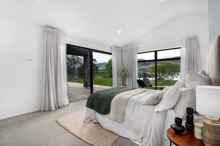 Photo of property in 18 Arion Court, Mount Pisa, Cromwell, 9383