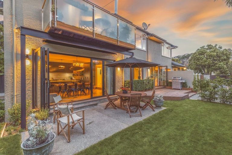 Photo of property in 40 Celia Street, Redcliffs, Christchurch, 8081