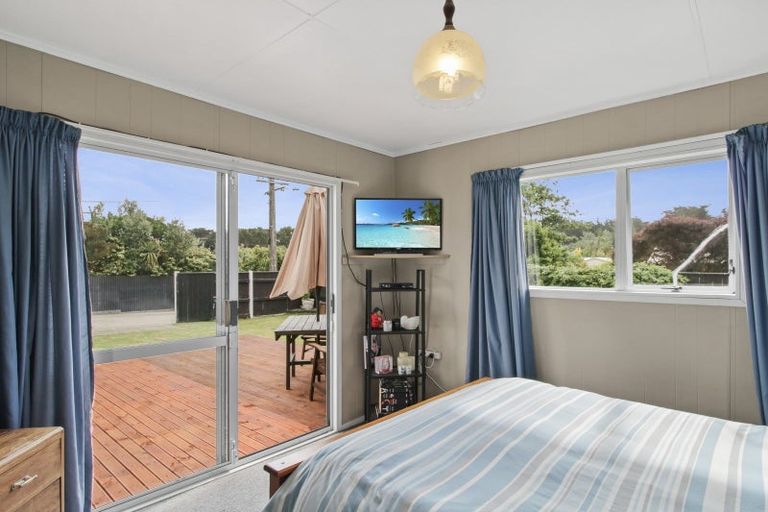 Photo of property in 83 Nash Parade, Foxton Beach, Foxton, 4815