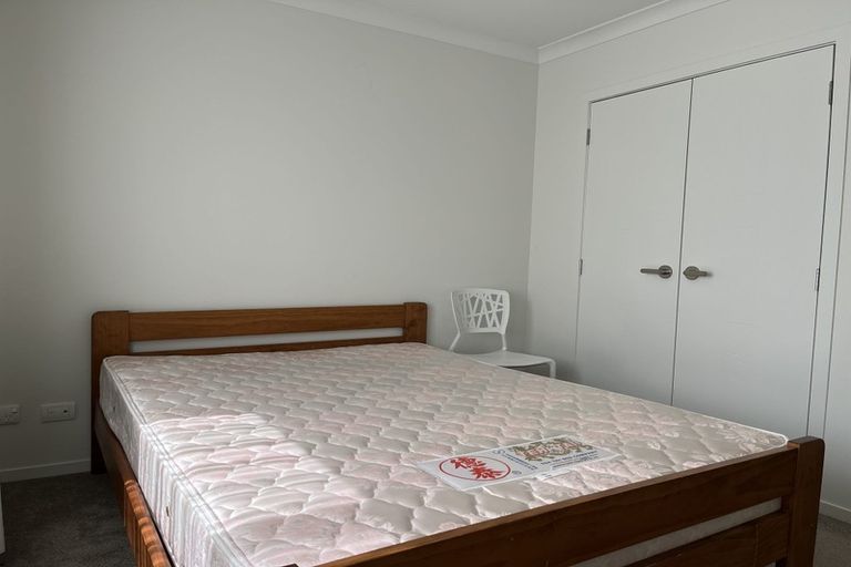 Photo of property in 12 Bridget Court, Red Beach, 0932