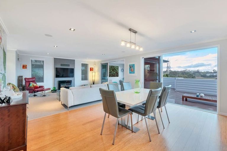Photo of property in 68 Exmouth Road, Northcote, Auckland, 0627