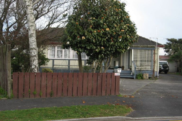 Photo of property in 9 Searancke Place, Fairfield, Hamilton, 3214