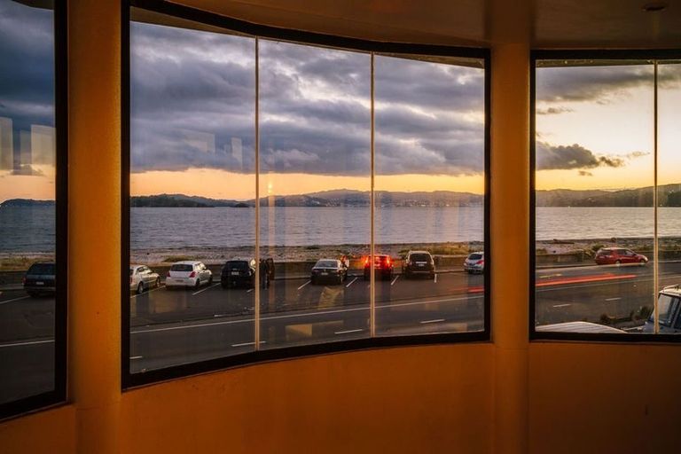 Photo of property in 243 The Esplanade, Petone, Lower Hutt, 5012