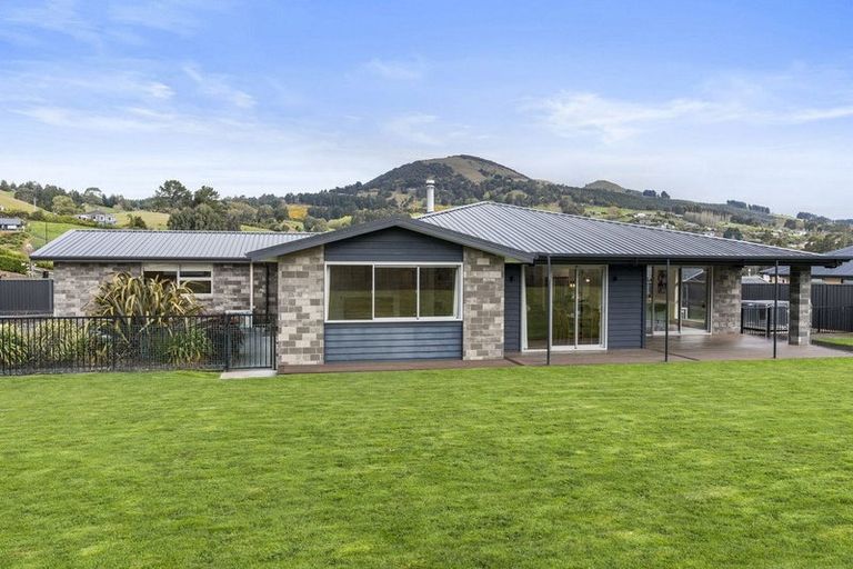 Photo of property in 46 Heathfield Drive, Mosgiel, 9024