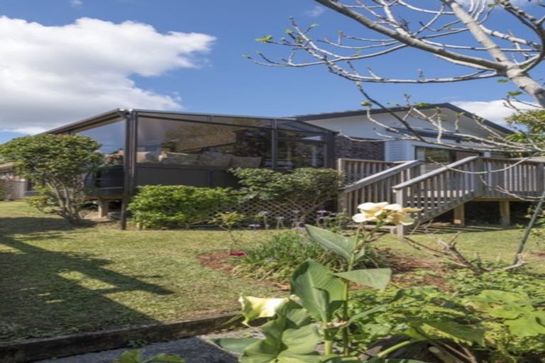 Photo of property in 2/123 Prince Regent Drive, Half Moon Bay, Auckland, 2012