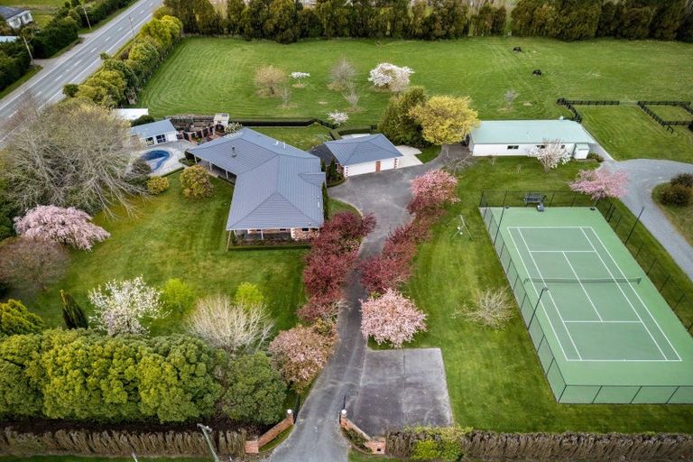 Photo of property in 86 Stanleys Road, Harewood, Christchurch, 8051