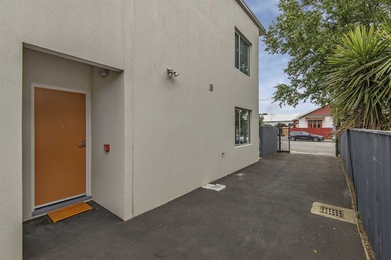Photo of property in 3/318 Barbadoes Street, Christchurch Central, Christchurch, 8011