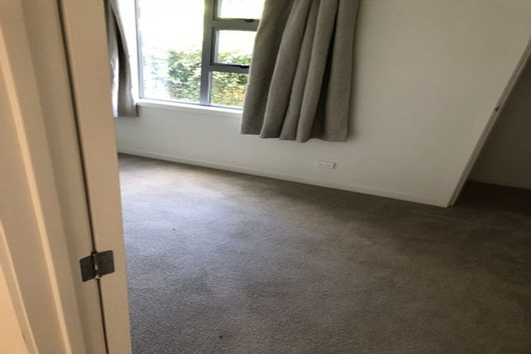 Photo of property in 24b Rossiter Crescent, Westown, New Plymouth, 4310