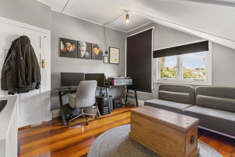 Photo of property in 9 Pakuranga Road, Pakuranga, Auckland, 2010