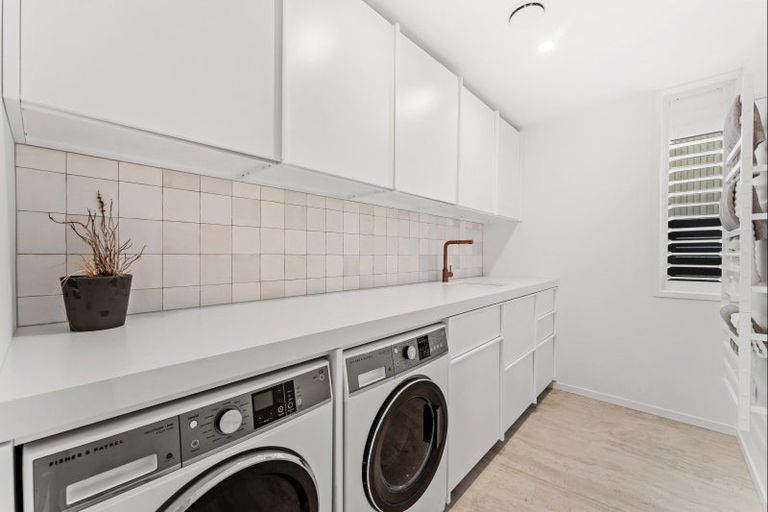 Photo of property in 16 Ida Way, Omaha, 0986