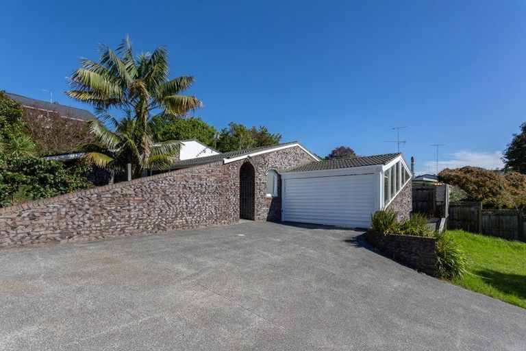 Photo of property in 36 Stapleford Crescent, Browns Bay, Auckland, 0630