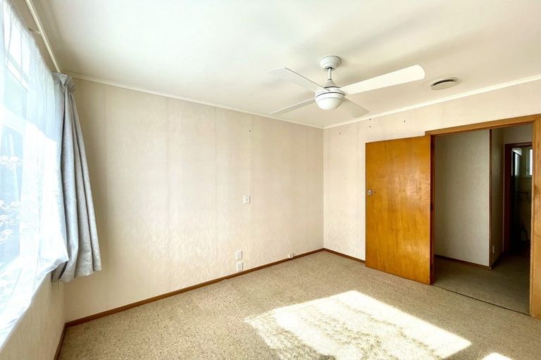 Photo of property in 18a Tomo Street, New Lynn, Auckland, 0600