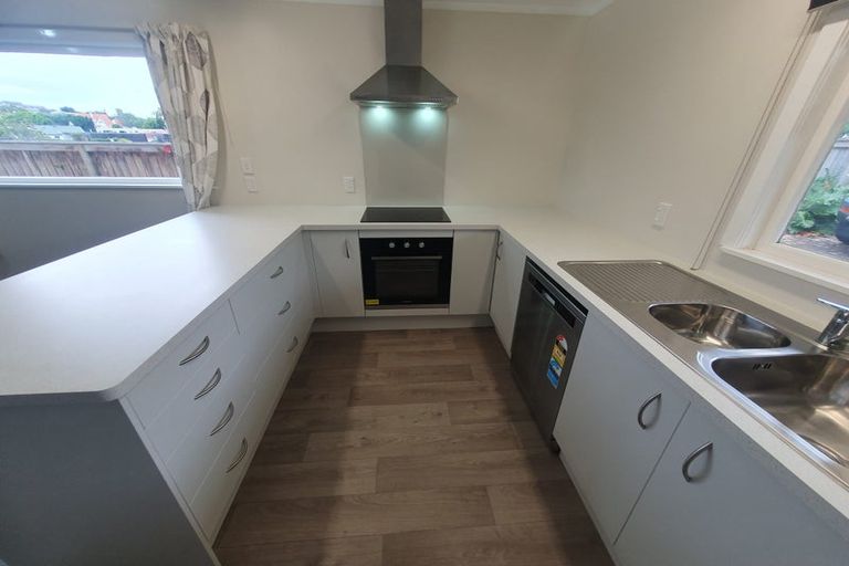 Photo of property in 32 Lake Crescent, Hamilton Lake, Hamilton, 3204