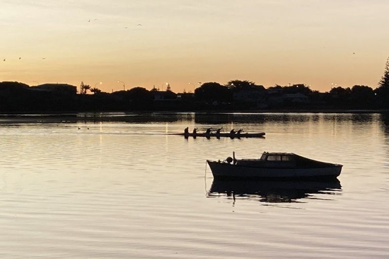 Photo of property in 55 Paremata Road, Paremata, Porirua, 5024