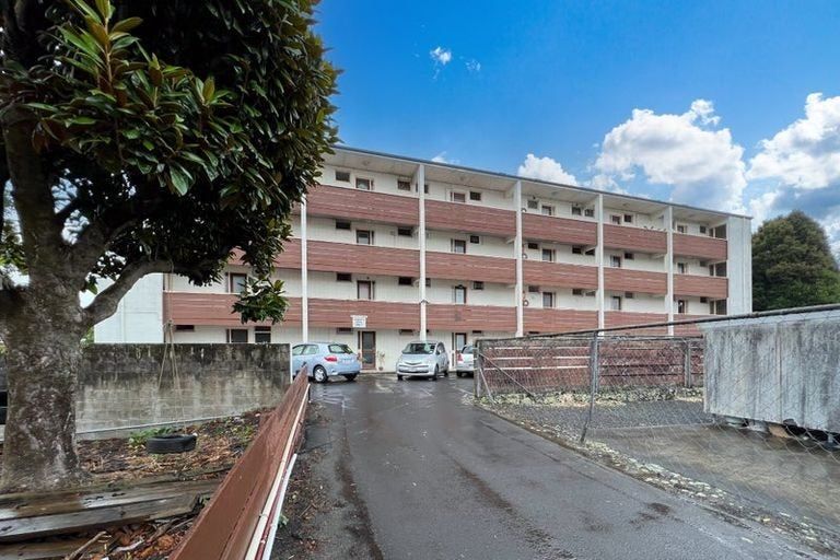 Photo of property in 9 Esplanade Road, Mount Eden, Auckland, 1024
