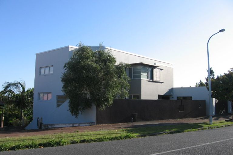 Photo of property in 1 Marine Parade, Herne Bay, Auckland, 1011