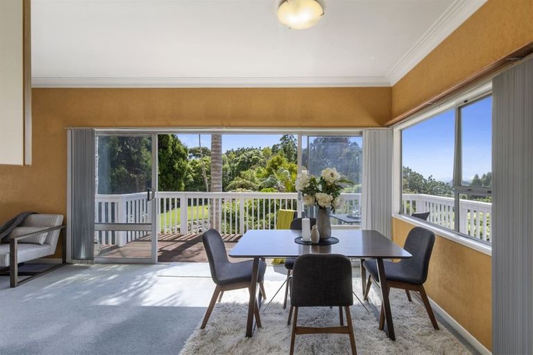 Photo of property in 96 Opanuku Road, Henderson Valley, Auckland, 0612
