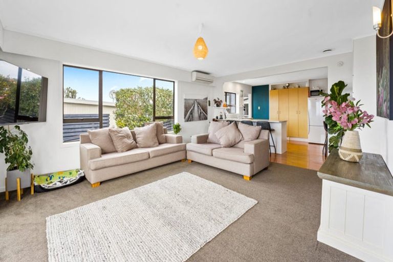 Photo of property in 63 Brightside Road, Stanmore Bay, Whangaparaoa, 0932