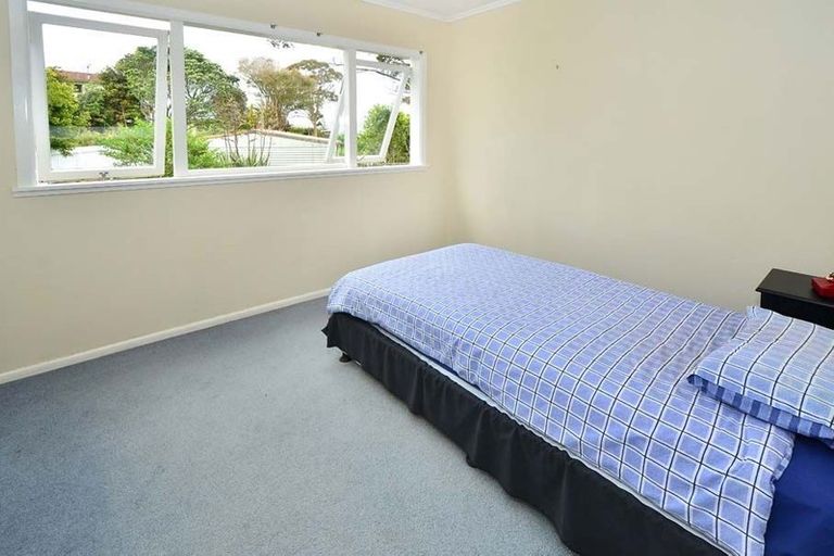 Photo of property in 1/15 Manuka Road, Bayview, Auckland, 0629