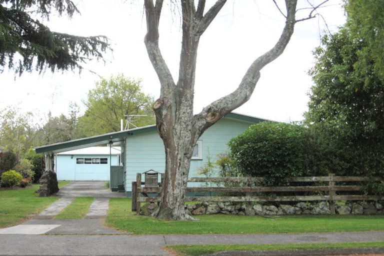 Photo of property in 11 Uta Street, Utuhina, Rotorua, 3015