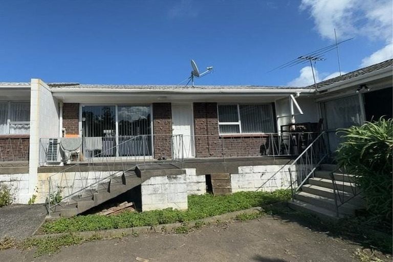 Photo of property in 2/49a Landon Avenue, Mangere East, Auckland, 2024