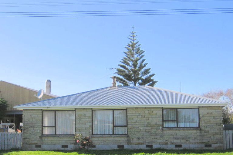 Photo of property in 13 Hillary Street, Foxton, 4814