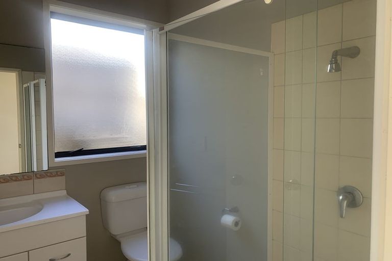 Photo of property in 2a Castleton Drive, Howick, Auckland, 2014