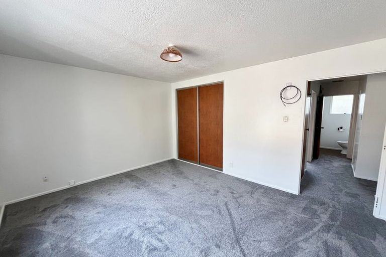 Photo of property in 2/51 Woodbury Street, Russley, Christchurch, 8042