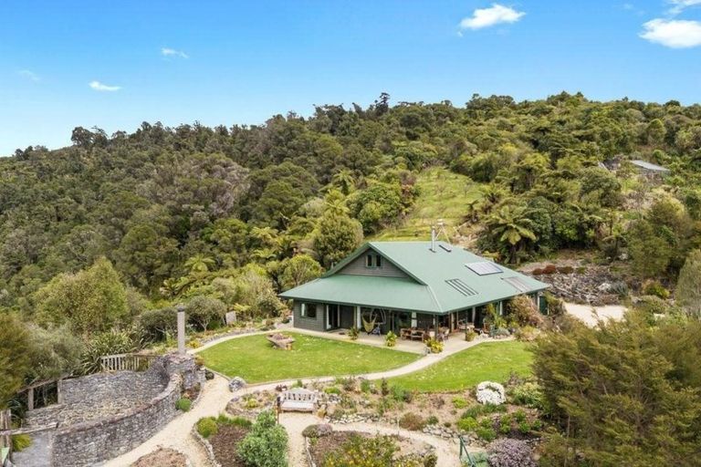 Photo of property in 90 Matata Road, Parapara, Takaka, 7182